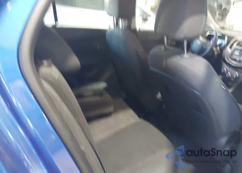 2015 Chevrolet Trax 1Ls z USA, uszkodzony, nr VIN KL7CJPSB9FB216084